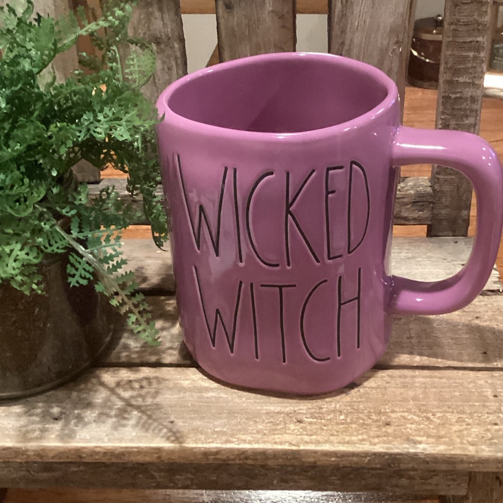 EUC - Rae Dunn Halloween Mug